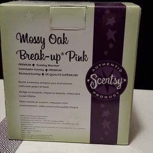 New mossy oak breakup pink warmer